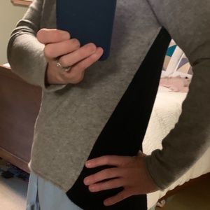 Max Studio Cashmere V-neck Sweater